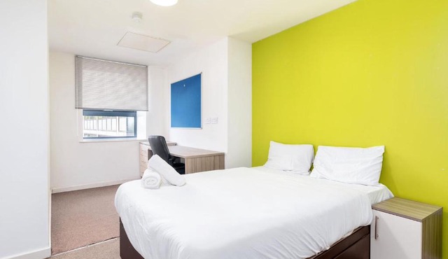 Studio flat, kitchenette, workspace, laundry