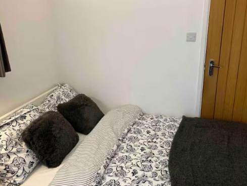 Studio flat with private entrance