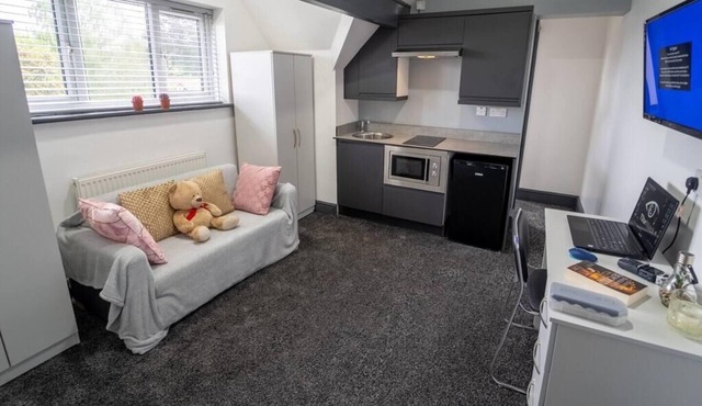 Stunning 1-Bed Studio in Birmingham