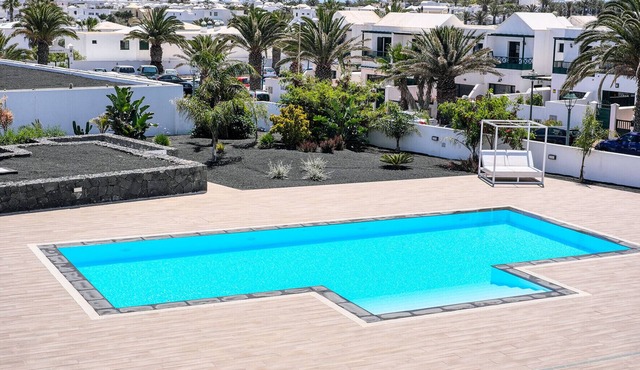 SugarSand Senator in a complex with pool