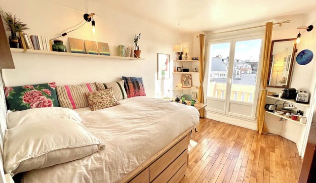 Sunny Studio with Balcony & Panoramic View