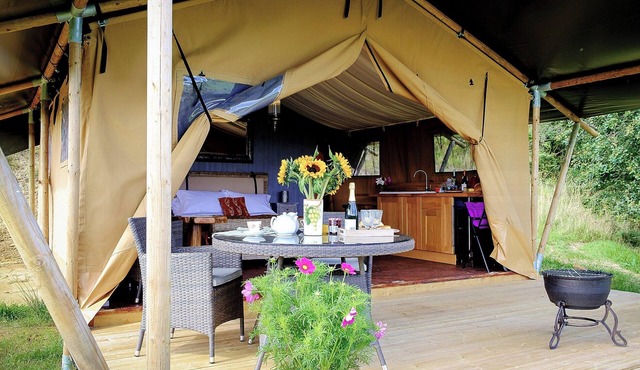 Tent 3 Oak Apple Lodge - UKC718