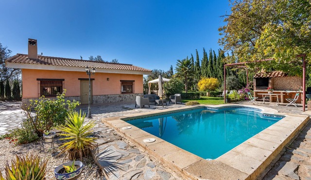 Vacation Home "A Pie De Sierra Nigüelas" with Mountain View, Private Pool & Wi-Fi