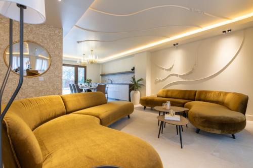 VIlla Harry