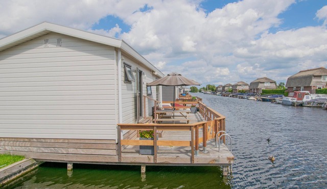 Waterfront chalet with jetty