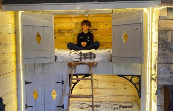 Willow Court Farm Studio East & Petting Farm, 8 mins to Legoland & Windsor, 15 mins to Lapland UK