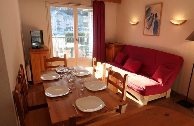 100m from ski lifts, 1st floor, balcony, tv, ski locker, 38m², Saint Gervais