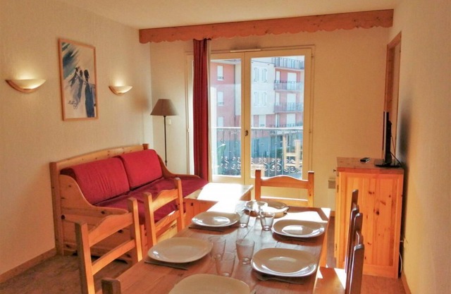 100m from ski lifts, 2nd floor, balcony, tv, ski locker, 38m², Saint Gervais