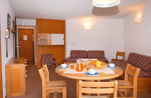 150m from shops, parking, tv, ski locker, 35m², Alpe d'Huez