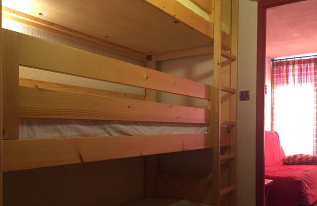170m from resort center, 4th floor, view mountain, balcony, ski locker, 24m², Peisey-Vallandry