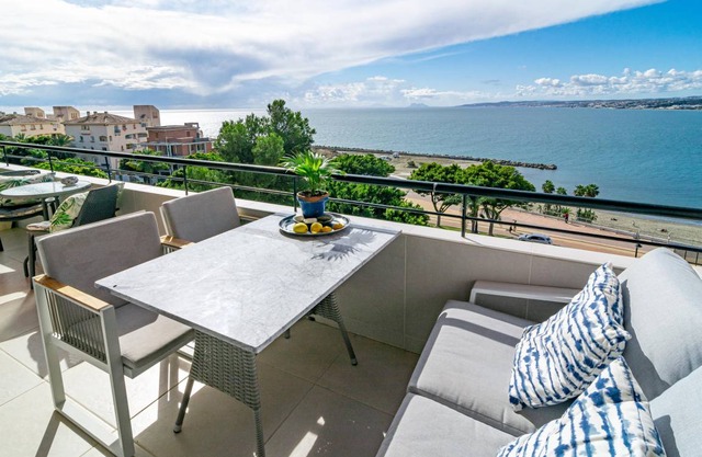80 m² Apartment ∙ 3 bedrooms ∙ 6 guests
