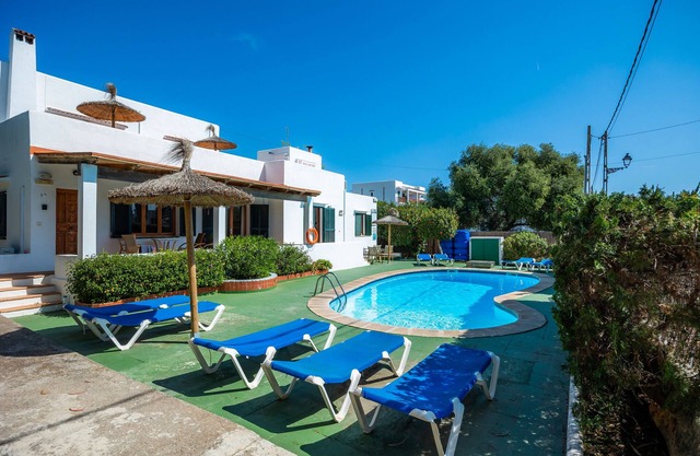 Apartment "Felipe 2-3" with Pool, Wi-Fi & Terrace