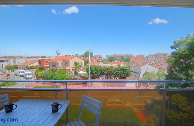 Appartement avec piscine et parking