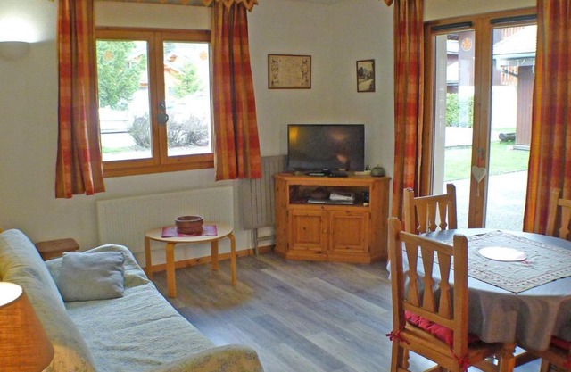 Appartement cosy avec piscines, parking et WiFi à Samoëns - FR-1-629-32