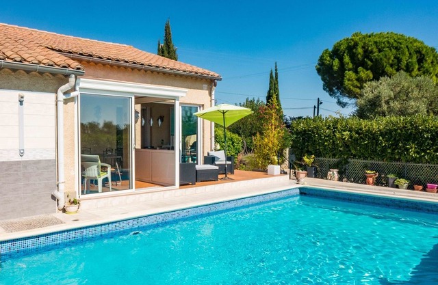 Argeliers Holiday Home, Sleeps 8 with Pool