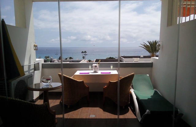 Azahara Playa 405 with a view to die for