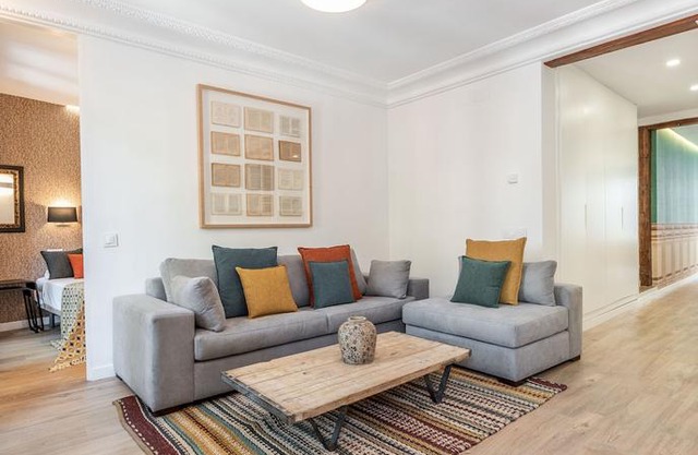 Bnbholder Group Luxury Sol