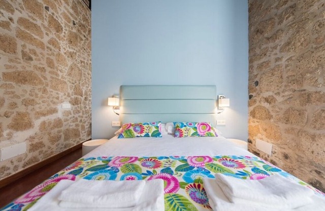 Cathedral Suites. Emblematic House. Apartment 3