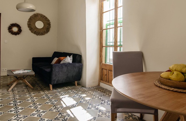 * Charming apartment located in the historic center *