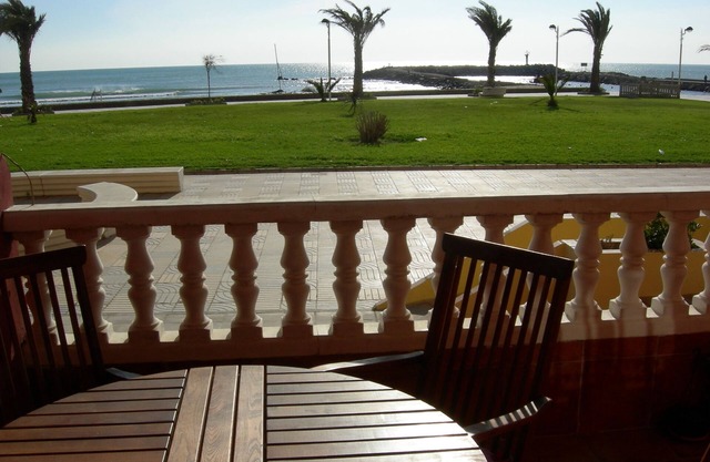 Cosy ground floor seafront apartment in Port Saplaya