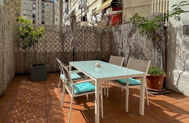 Enjoy Apartment 4 pax at Ruzafa with sunny terrace