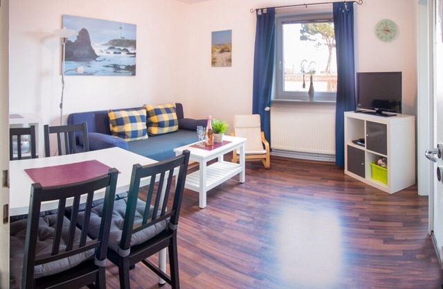 Family-friendly apartment for 2-4 people right on the beach