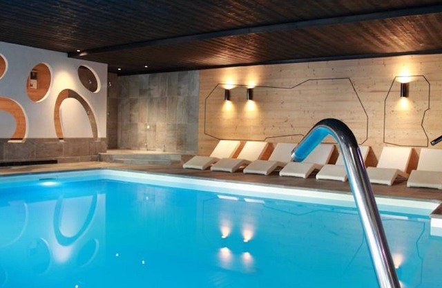heated pool-lake-ski-free wifi