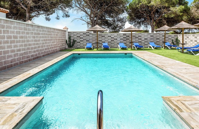 Holiday Home "Casita Torre De Meca 3 Piscina" with Shared Pool, Terrace & Garden