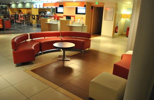 Ibis Loriol Le Pouzin