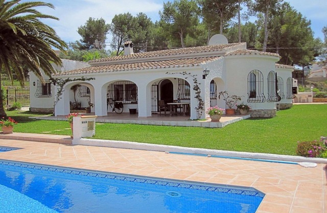 *JAVEA VILLA* 4 Bedrooms | Private Pool | Free A/C | Free WIFI | BBQ
