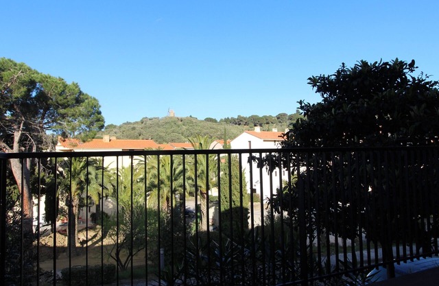 Large apartment with terrace 300m from the beach in Collioure