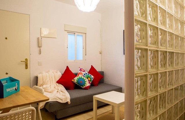 Lovely 1Bed Apt in Madrid