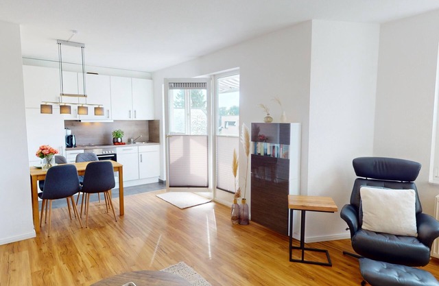 Modern vacation apartment for two people with balcony and private parking space