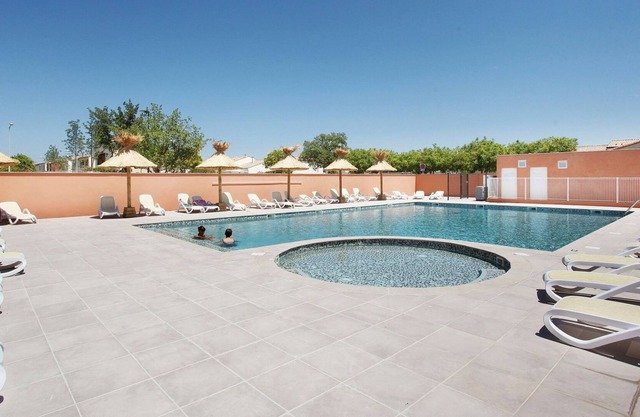 Nicely maintained apartment near the historic Aigues-Mortes