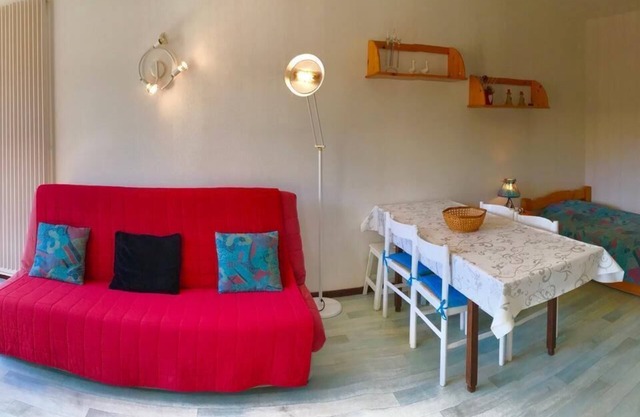 Ski-in/ski-out & foot of the slopes, 5th floor, balcony, parking, 36m², Villard de Lans