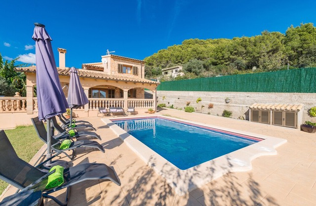 Solluna - Four Bedroom Villa, Sleeps 6