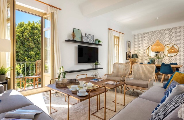 Spacious Apartment with Alcazaba views. Zegri