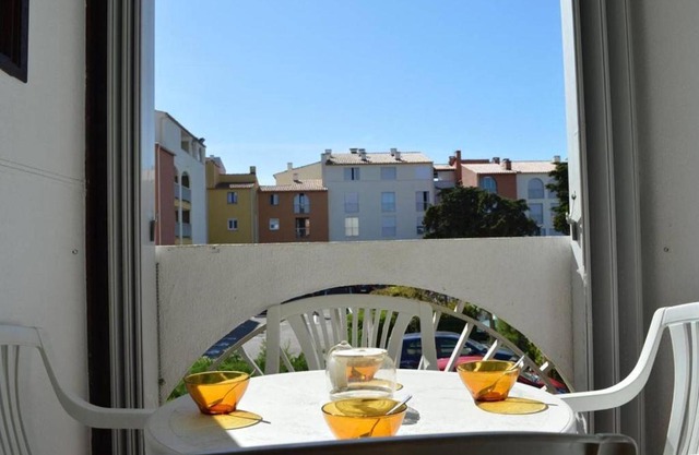 Studio cosy à 1200m de la plage, à proximité commerces, port et golf, parking privé inclus - FR-1-249-13