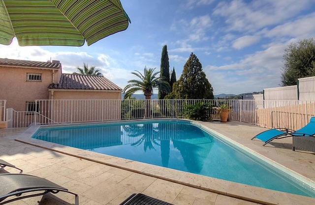Vacation home Mimosas in Bormes-les-Mimosas - 8 persons, 4 bedrooms