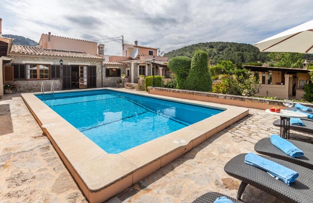 Villa Fullos