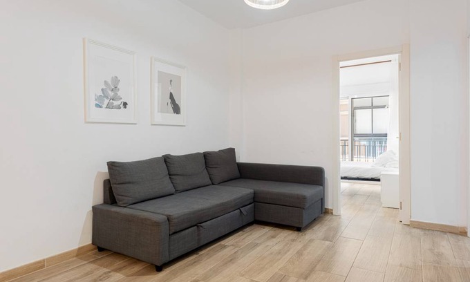 Perchel Sur Apartment | 100 m² Apartment ∙ 4 bedrooms ∙ 8 guests