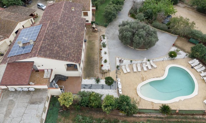 L'Ametlla del Valles House | 100 m² House ∙ 4 bedrooms ∙ 6 guests