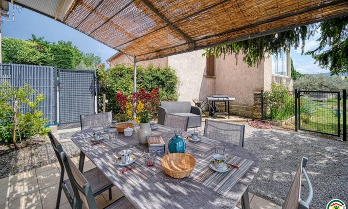 Vinsobres House | 100 m² Gîte ∙ 3 bedrooms ∙ 6 guests