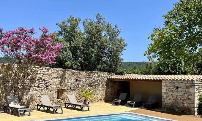 Cornillon House | 100 m² House ∙ 2 bedrooms ∙ 4 guests