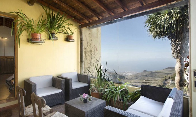 Galdar House | 100 m² House ∙ 2 bedrooms ∙ 6 guests