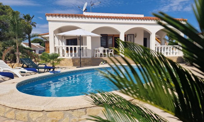 Riumar House | 100 m² House ∙ 2 bedrooms ∙ 4 guests