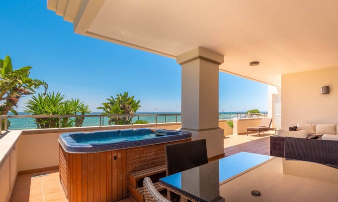 New Golden Mile Apartment | 102 Luxury Serv Apart-Estepona 3 Bed, 28c Heated 20m Pool, Jacuzzi - an Oasis