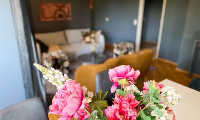 Gerichtsviertel Apartment | 110 m² Apartment ∙ 3 bedrooms ∙ 8 guests
