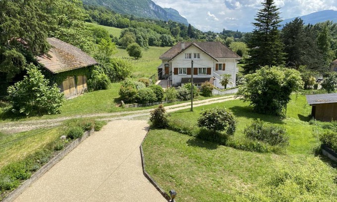 Chindrieux House | 110 m² Gîte ∙ 3 bedrooms ∙ 6 guests
