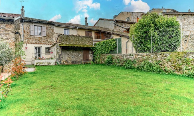 Pelussin House | 110 m² House ∙ 4 bedrooms ∙ 8 guests